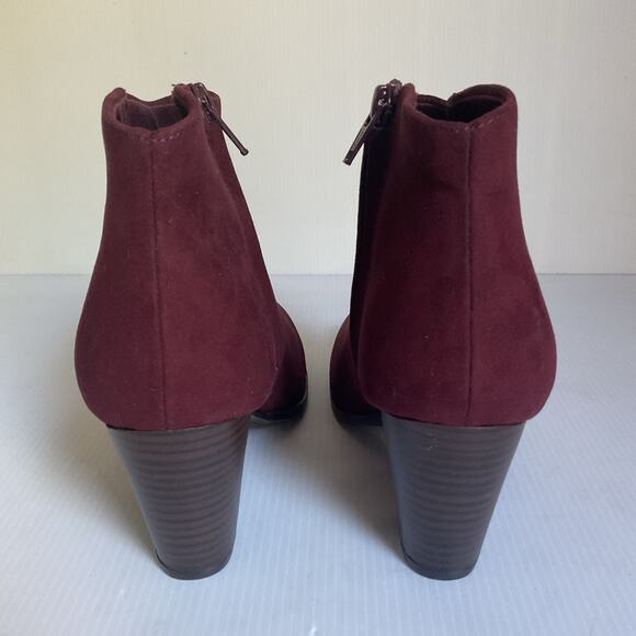 Old Navy Burgundy Suede Ankle Boots Women’s Size 6.5 Fall Style - Picture 5 of 7